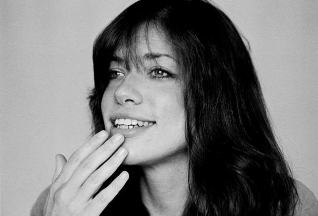 Carly Simon, portrait, London, 1972. (Photo by Michael Putland/Getty Images)