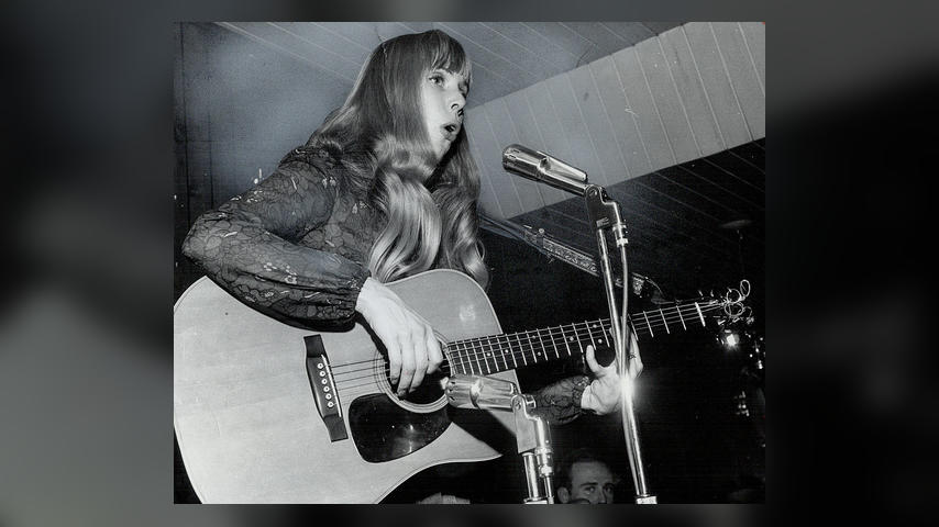 CANADA - APRIL 16: Joni Mitchell at the riverboat. Positive poetry and imagery set to music. (Photo by Dick Darrell/Toronto Star via Getty Images)