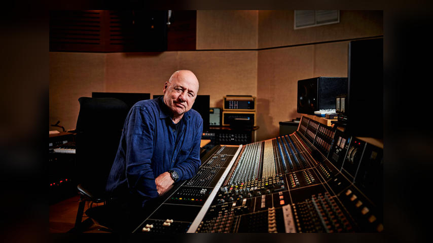 LONDON, UNITED KINGDOM - OCTOBER 5: Portrait of Scottish musician Mark Knopfler, photographed at his studio in London on October 5, 2018. (Photo by Joby Sessions/Guitarist Magazine/Future via Getty Images) 