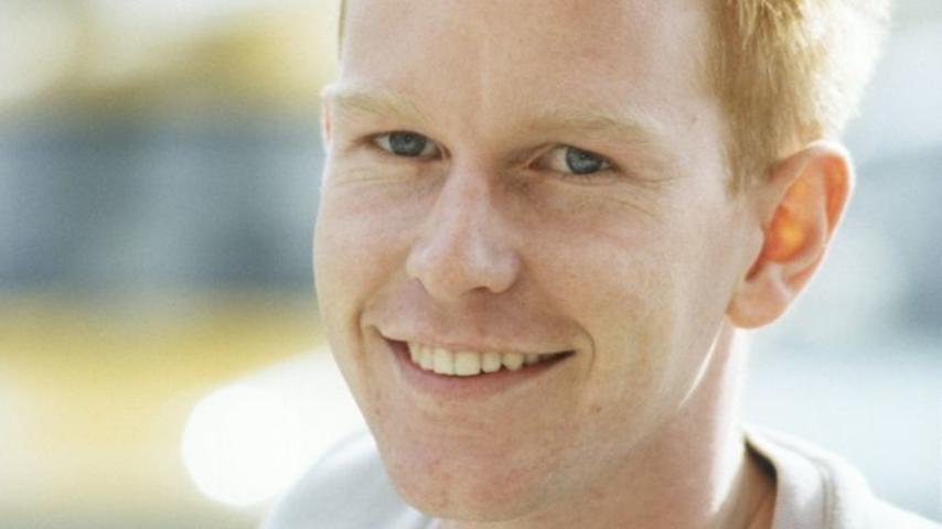  Andy Fletcher of the pop group Depeche Mode poses for a portrait on September 05, 1982 in London, England. (Photo by FG/Bauer-Griffin/Getty Images)