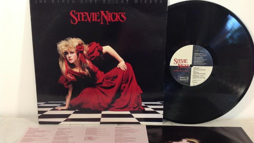 THE OTHER SIDE OF THE MIRROR 